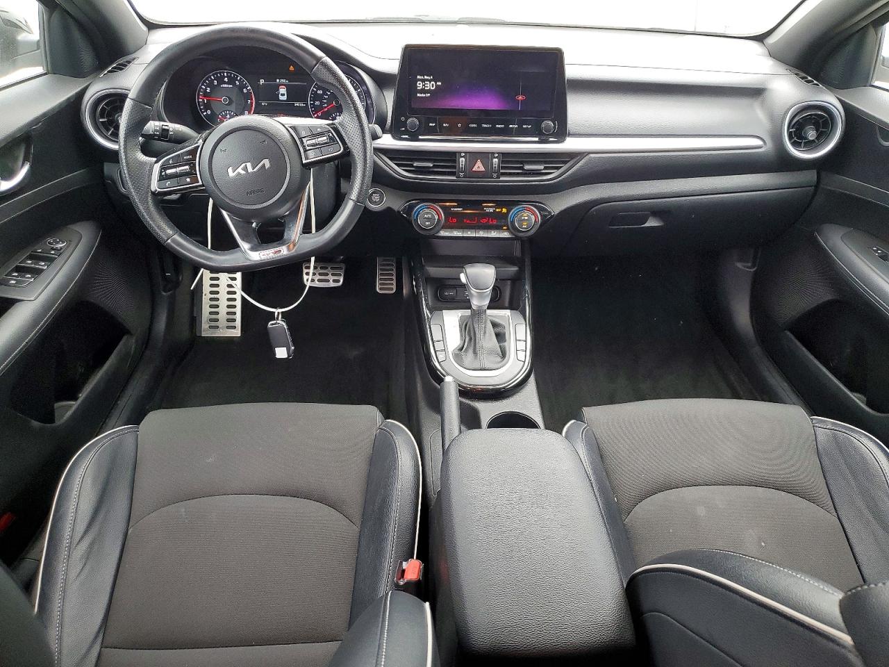 2023 KIA FORTE GT LINE photo 15