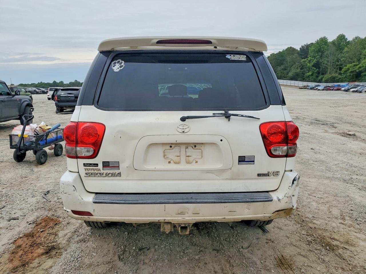 2006 TOYOTA SEQUOIA SR5 photo 6