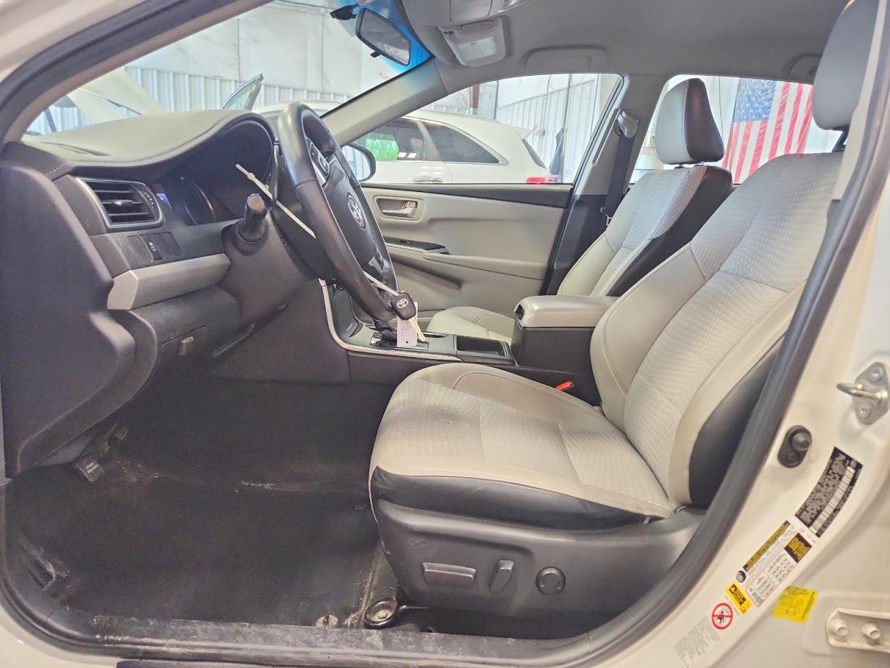 2015 TOYOTA CAMRY SE photo 7