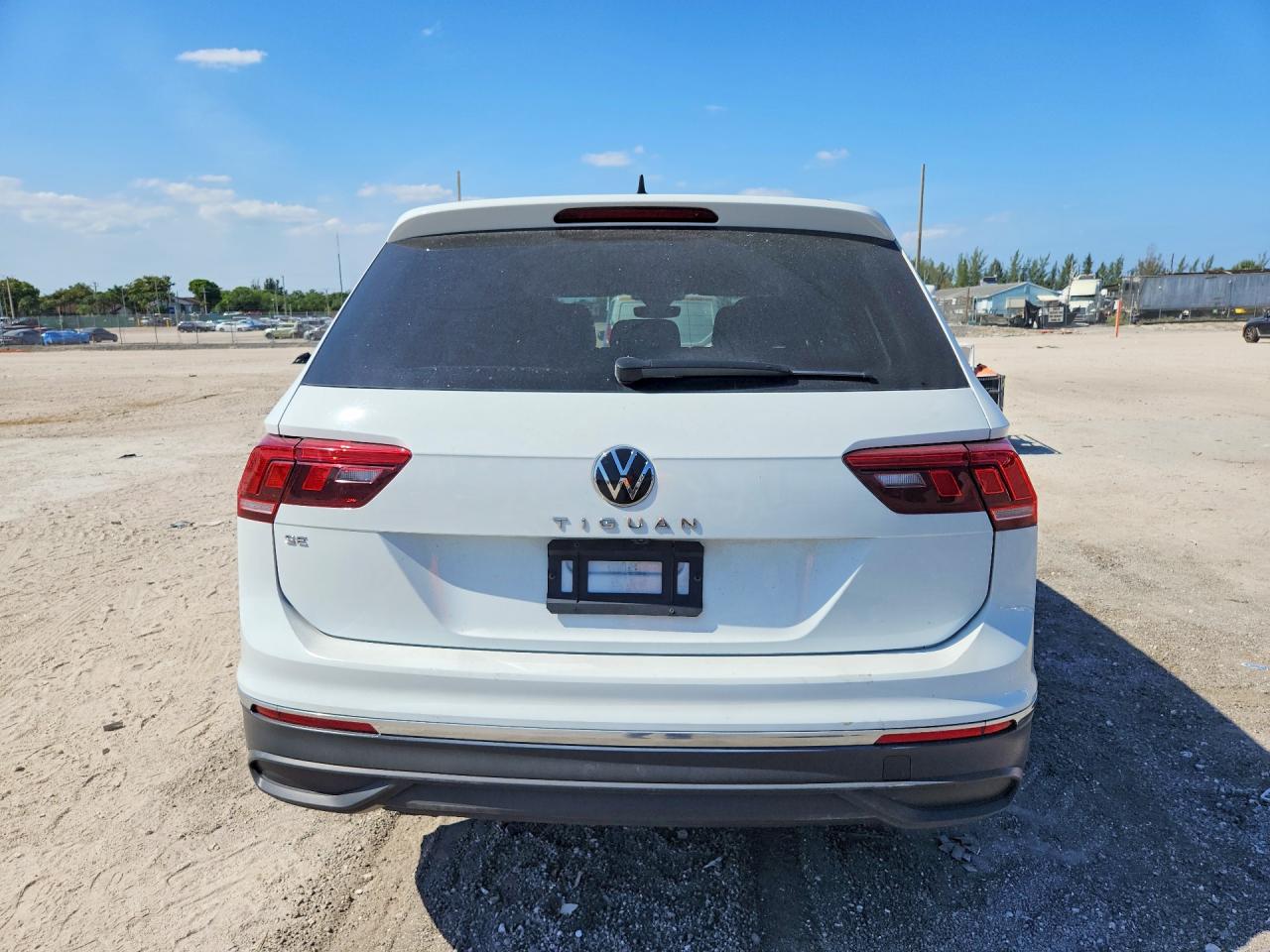 2024 VOLKSWAGEN TIGUAN SE photo 11