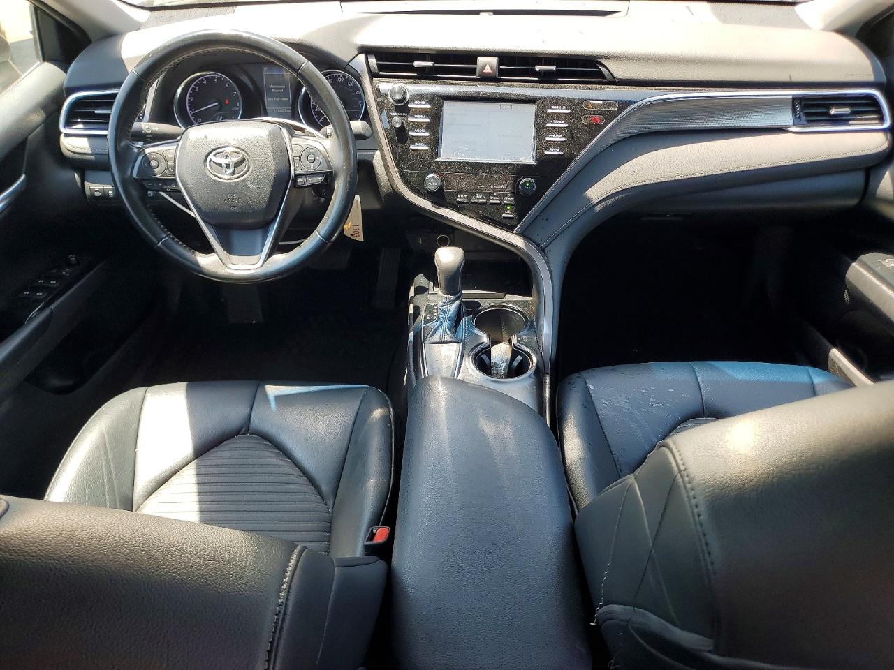 2018 TOYOTA CAMRY SE photo 22