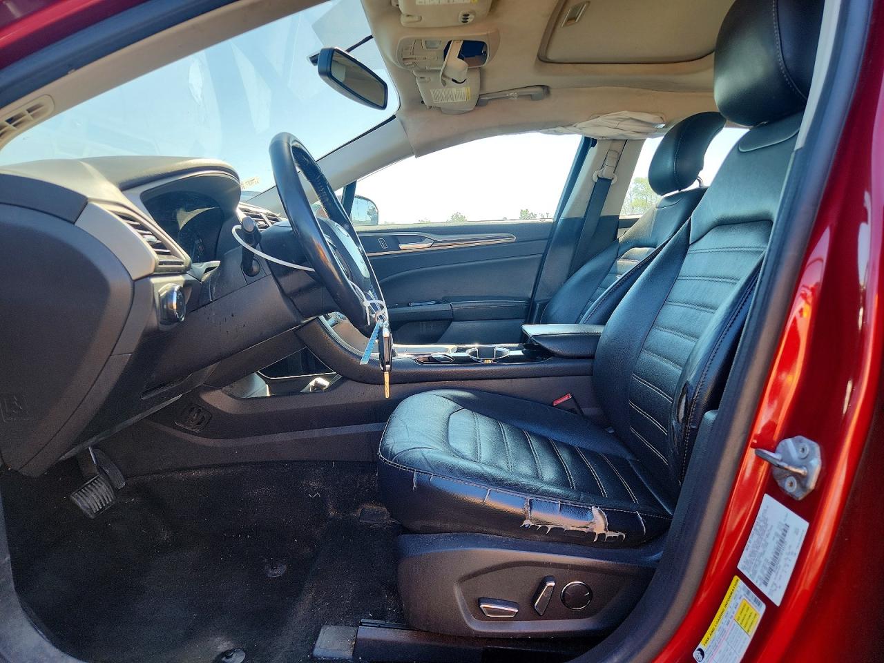 2015 FORD FUSION SE photo 13