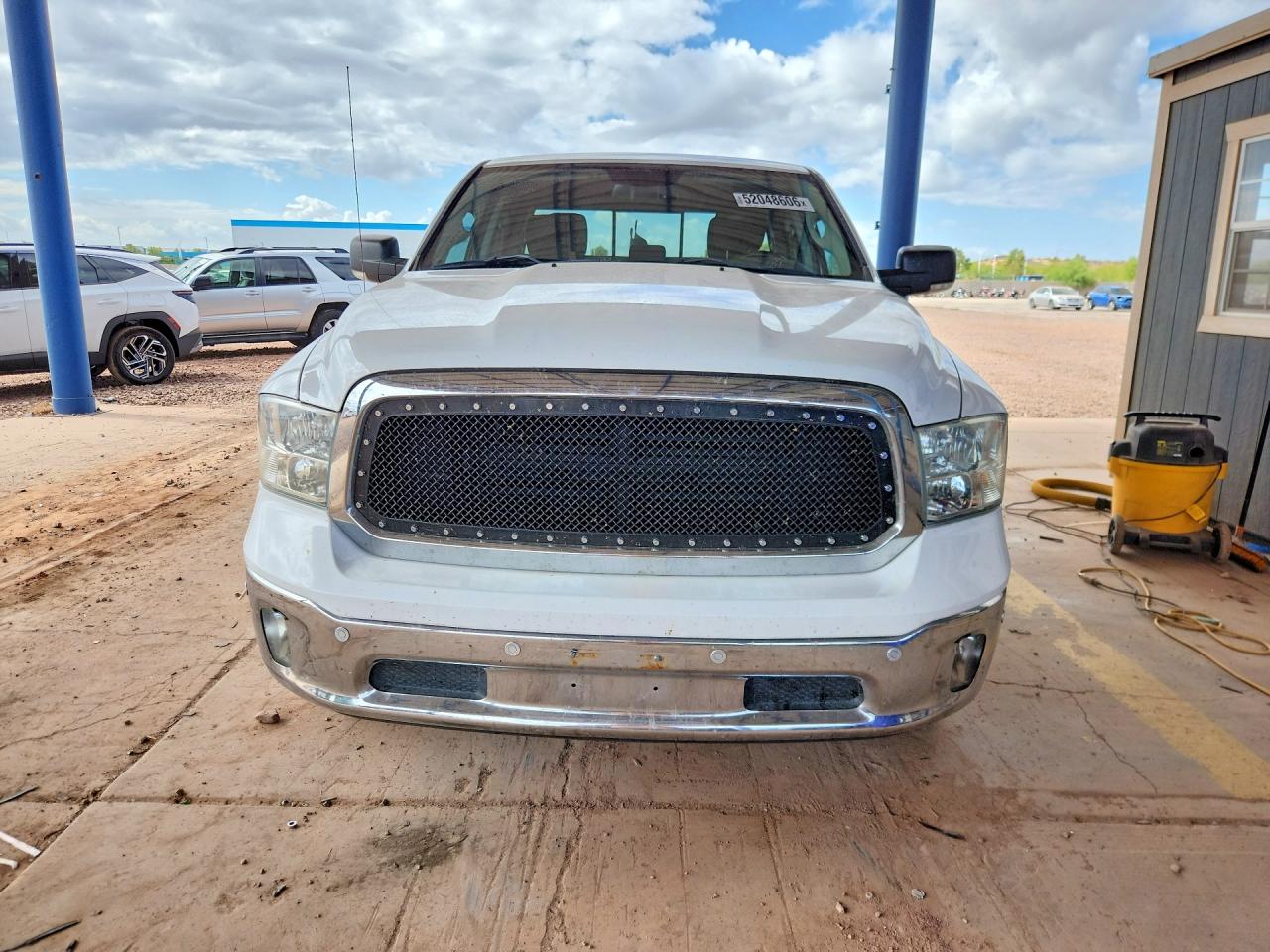2016 RAM 1500 SLT photo 9