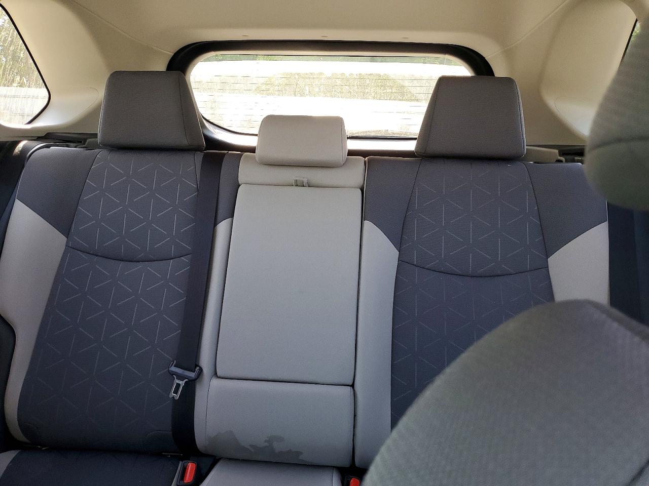 2024 TOYOTA RAV4 XLE photo 10