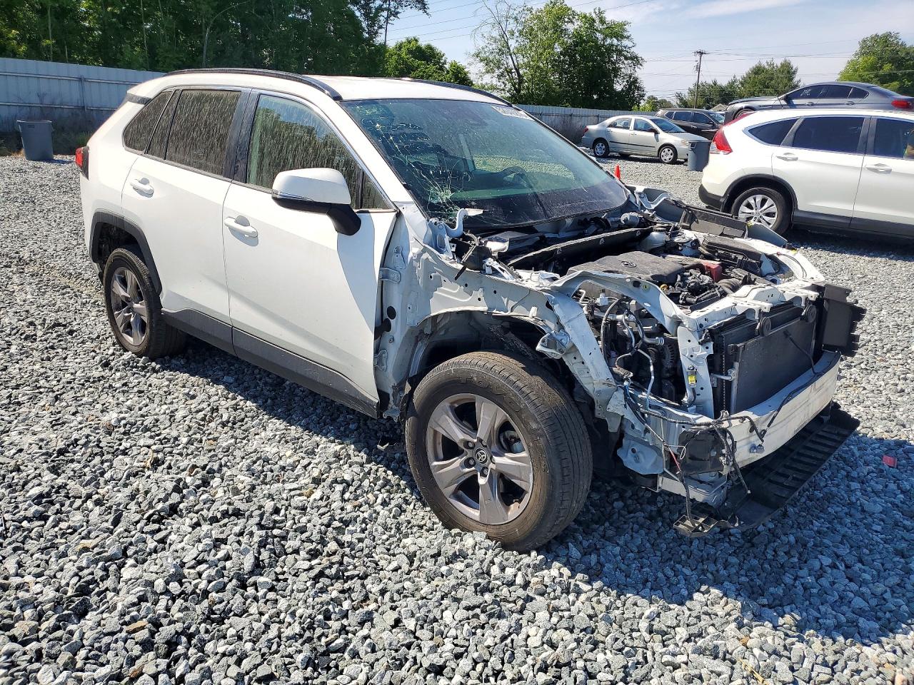 2024 TOYOTA RAV4 XLE photo 4