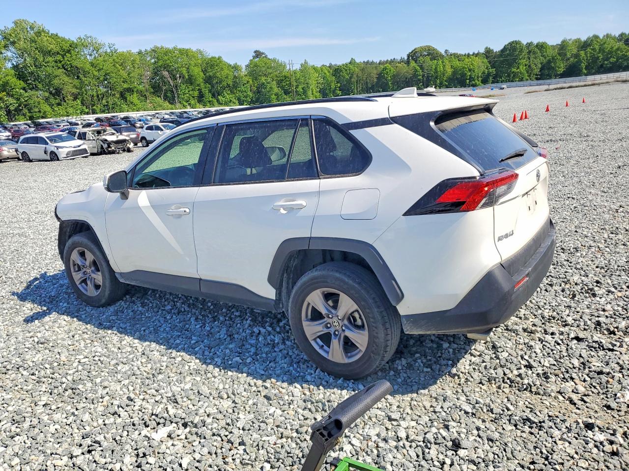 2024 TOYOTA RAV4 XLE photo 2