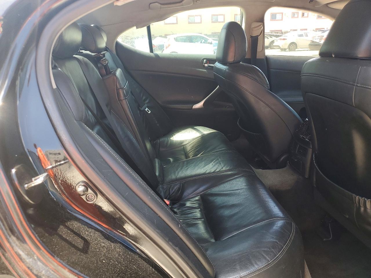 2010 LEXUS IS 250 photo 19