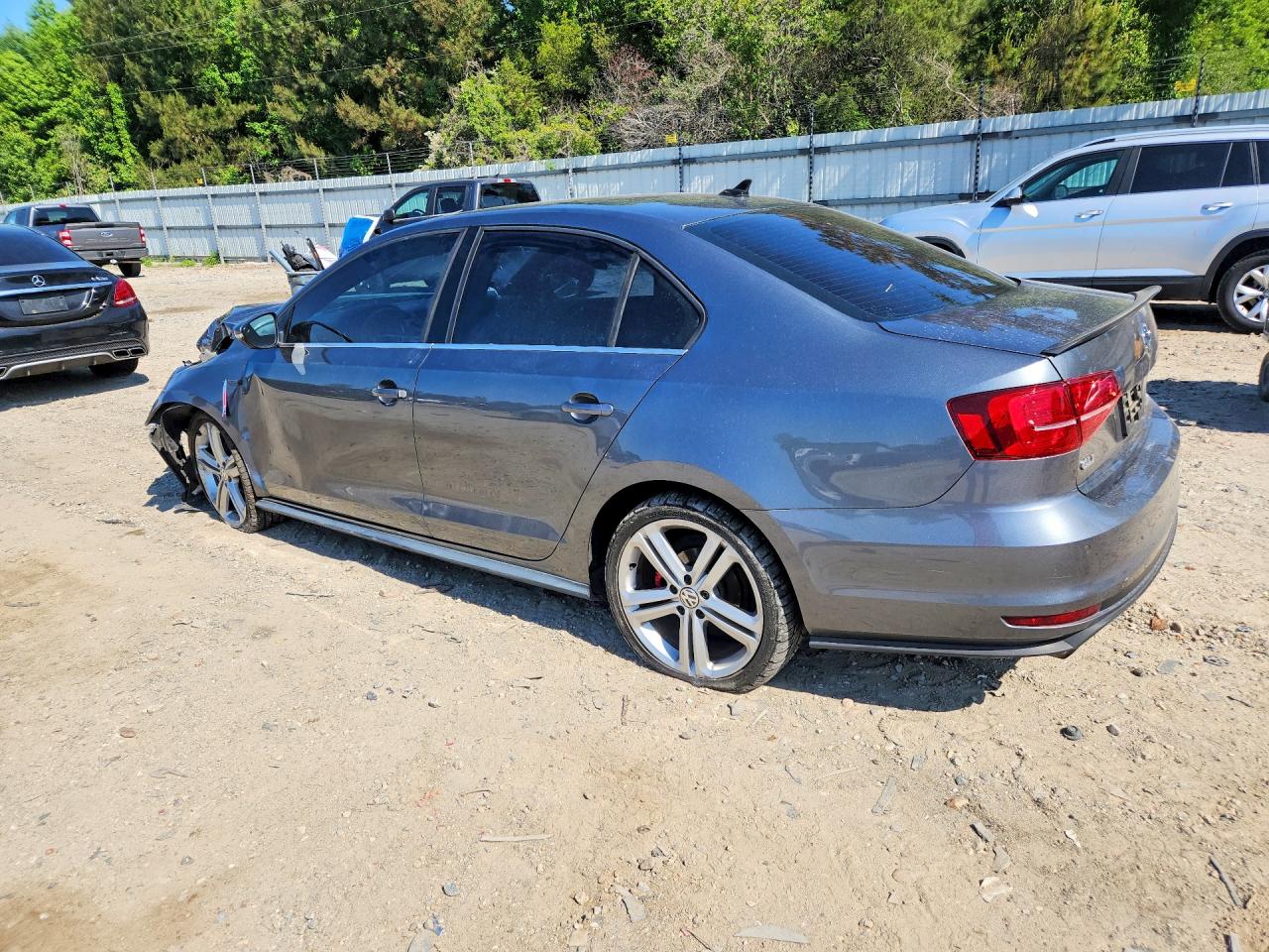 2017 VOLKSWAGEN JETTA GLI photo 4