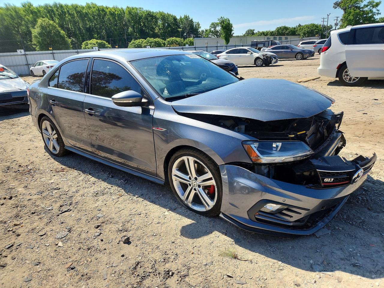 2017 VOLKSWAGEN JETTA GLI photo 10