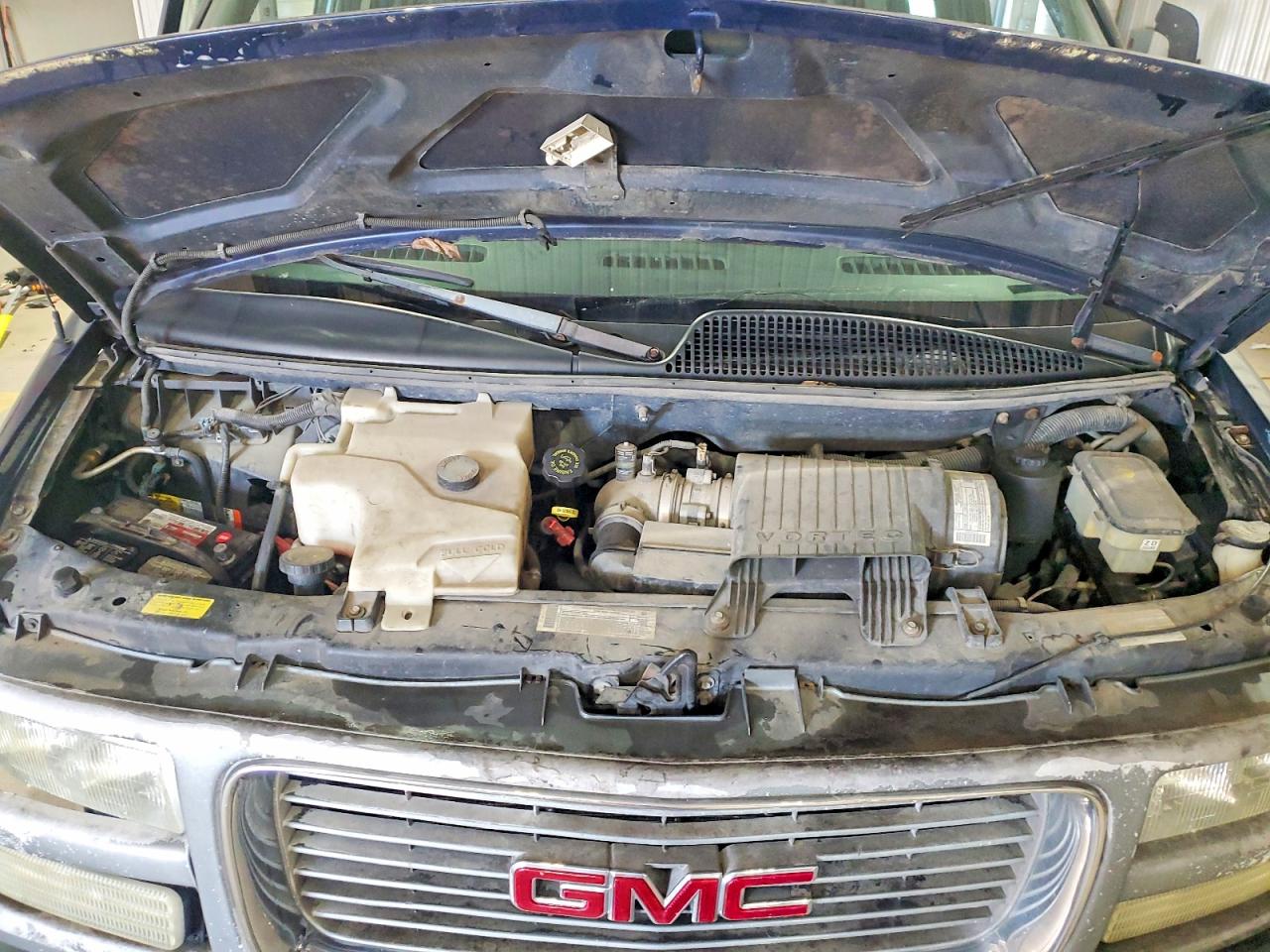 2002 GMC SAVANA G3500 photo 23