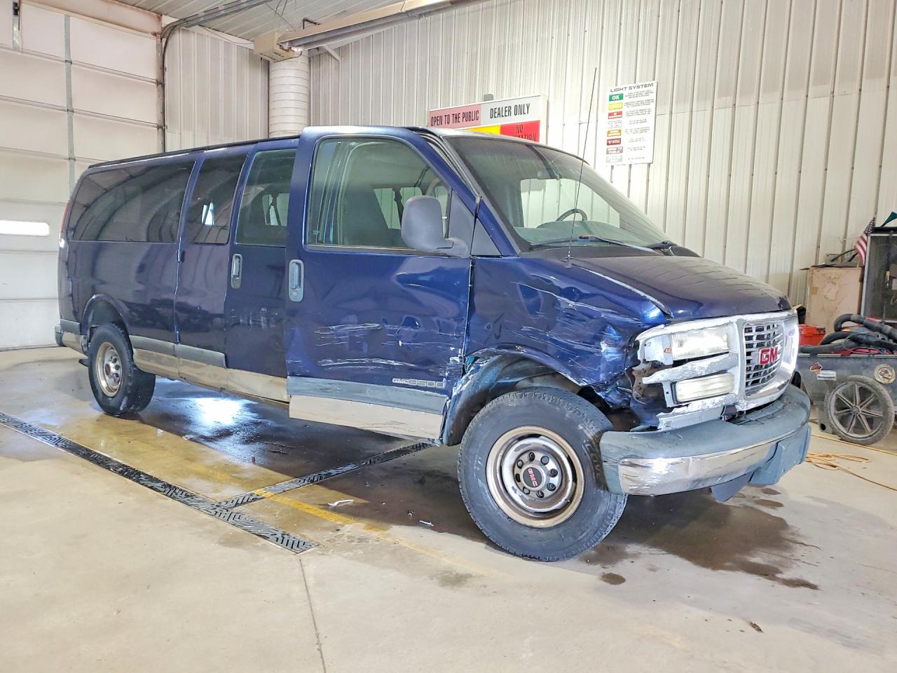 2002 GMC SAVANA G3500 photo 7