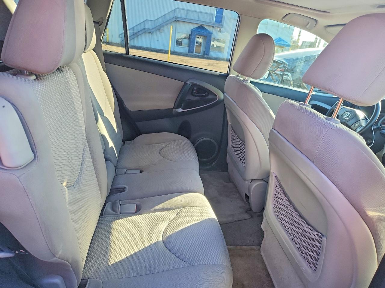2012 TOYOTA RAV4 BASE photo 19