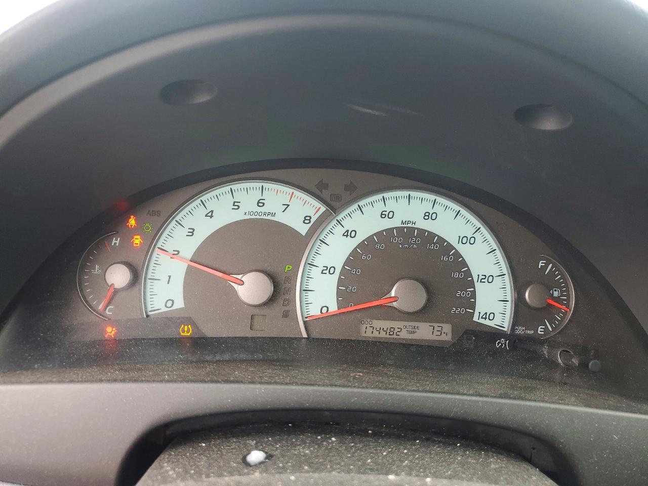 2010 TOYOTA CAMRY SE photo 25