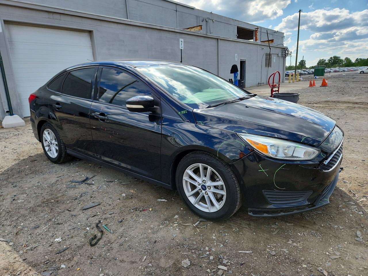 2015 FORD FOCUS SE photo 7
