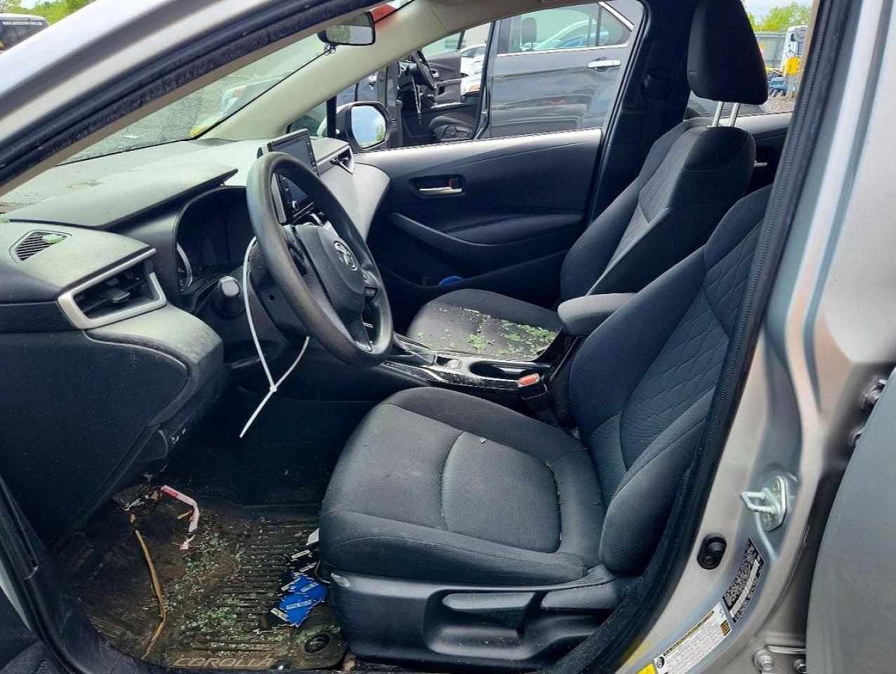 2020 TOYOTA COROLLA LE photo 19