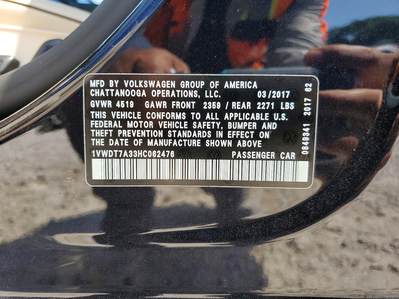 2017 VOLKSWAGEN PASSAT R-LINE photo 34