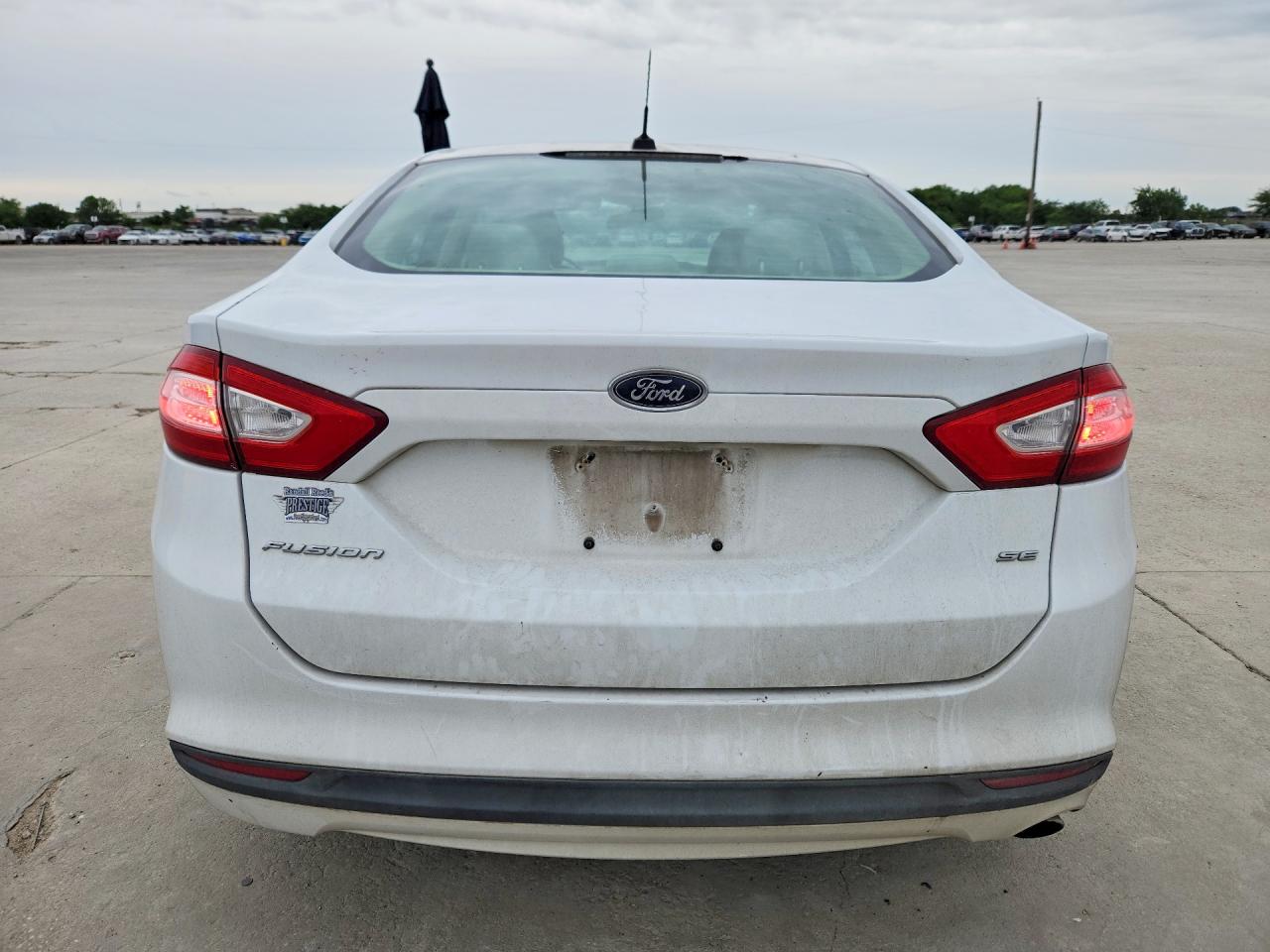 2014 FORD FUSION SE photo 6