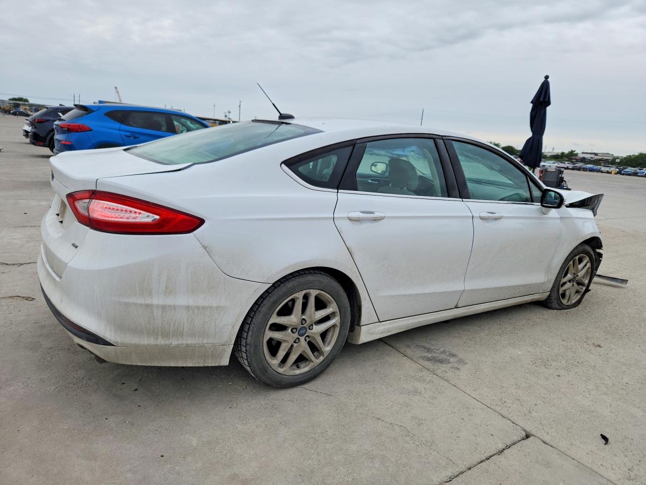 2014 FORD FUSION SE photo 3