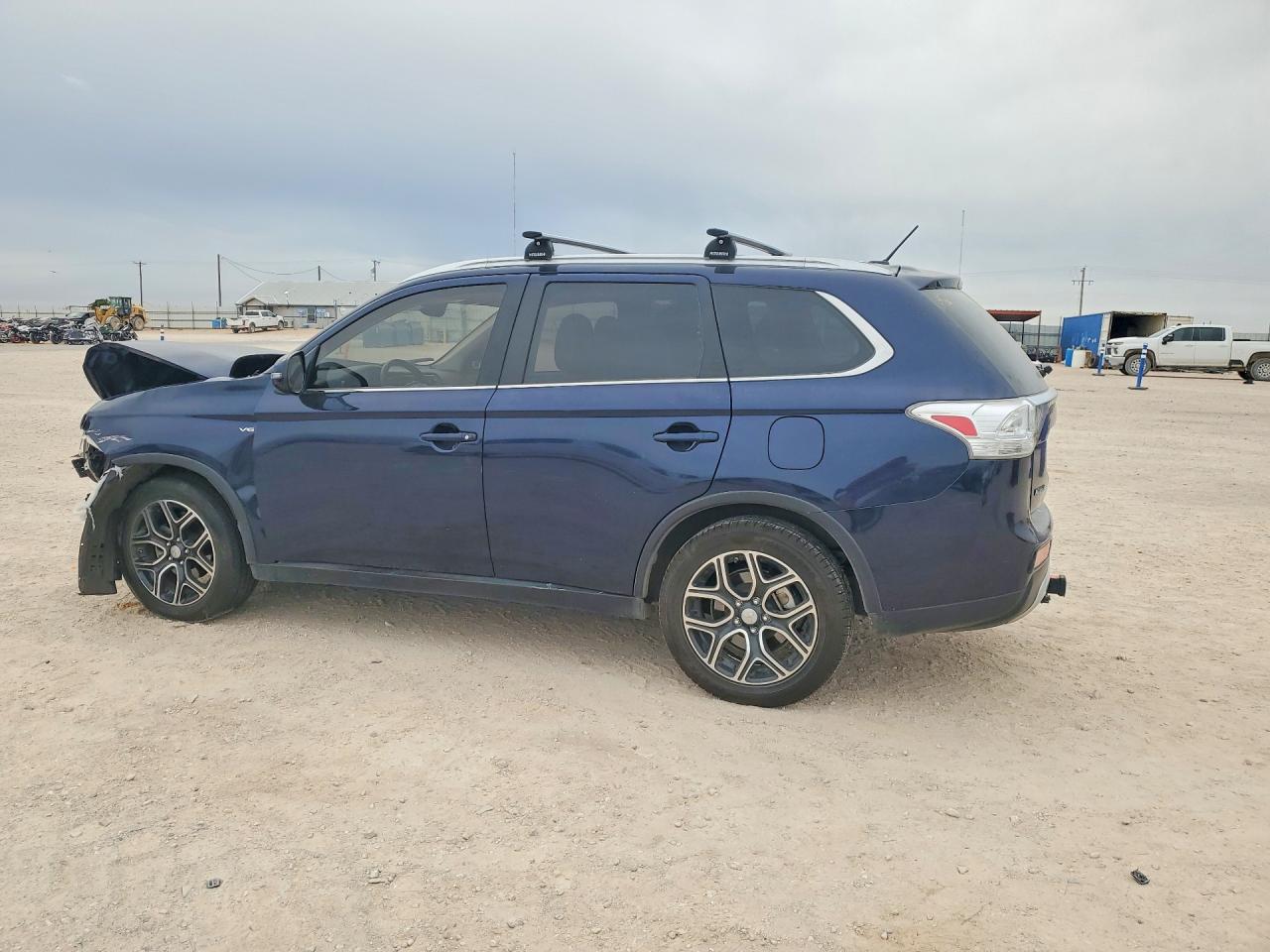 2015 MITSUBISHI OUTLANDER GT photo 3
