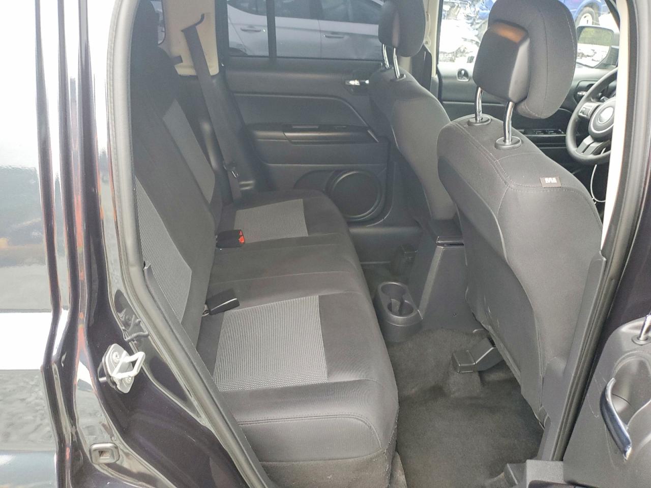 2015 JEEP PATRIOT SPORT photo 31