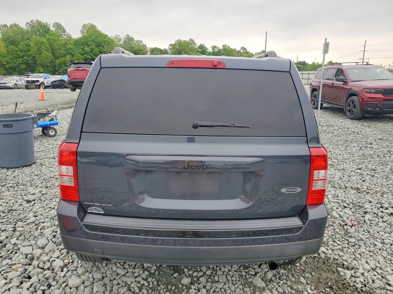 2015 JEEP PATRIOT SPORT photo 16