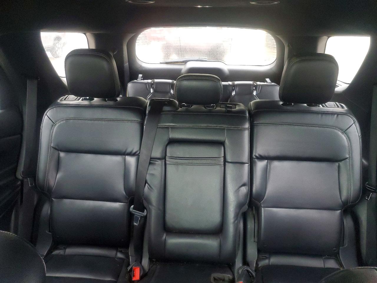 2020 FORD EXPLORER XLT photo 19
