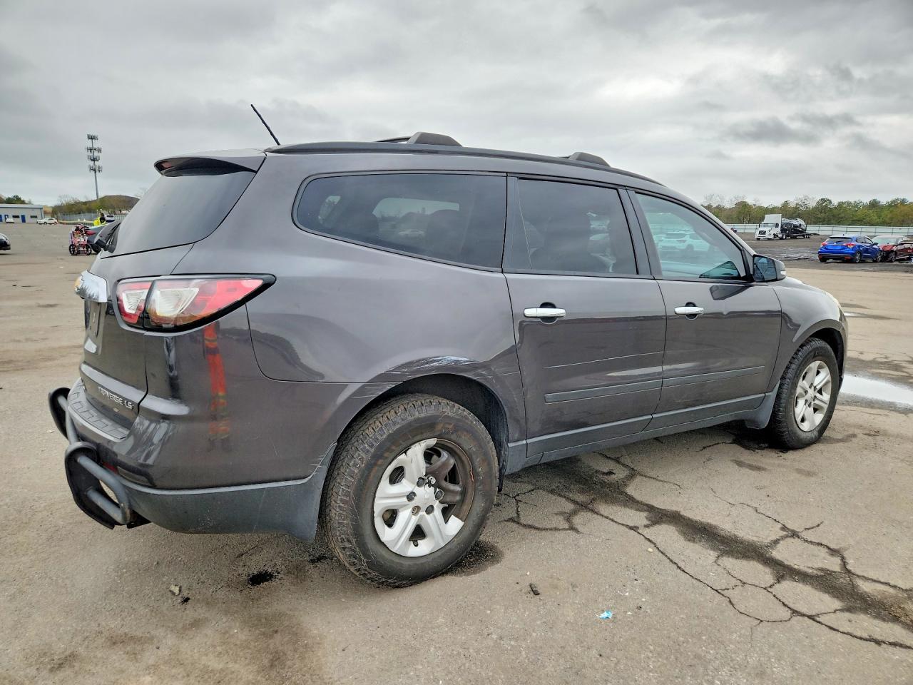 2014 CHEVROLET TRAVERSE LS photo 7