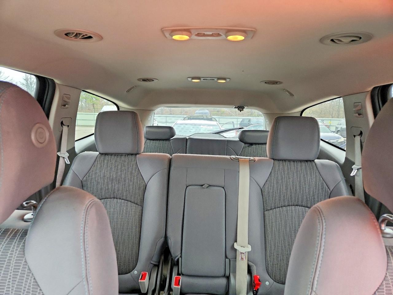 2014 CHEVROLET TRAVERSE LS photo 28