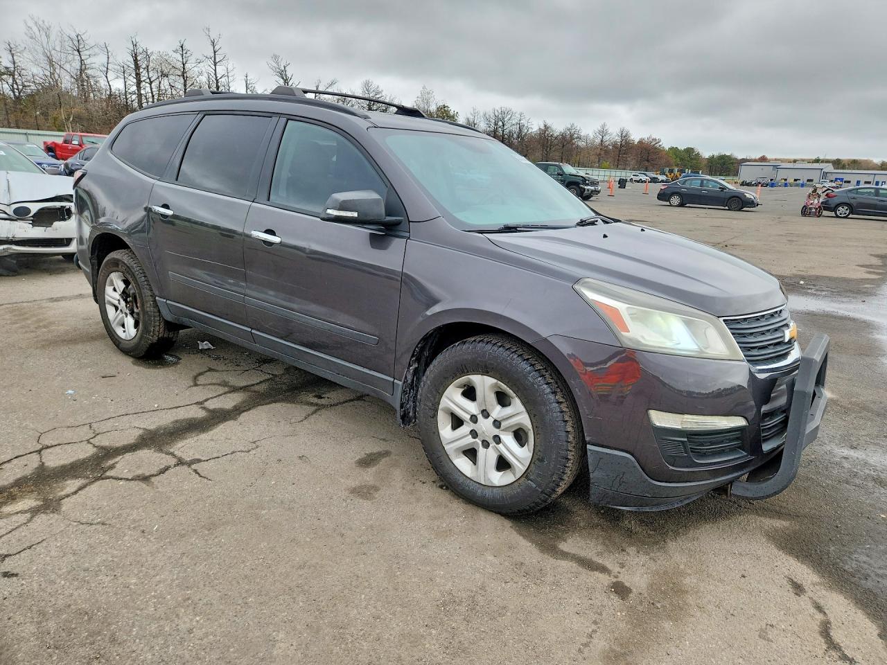 2014 CHEVROLET TRAVERSE LS photo 10
