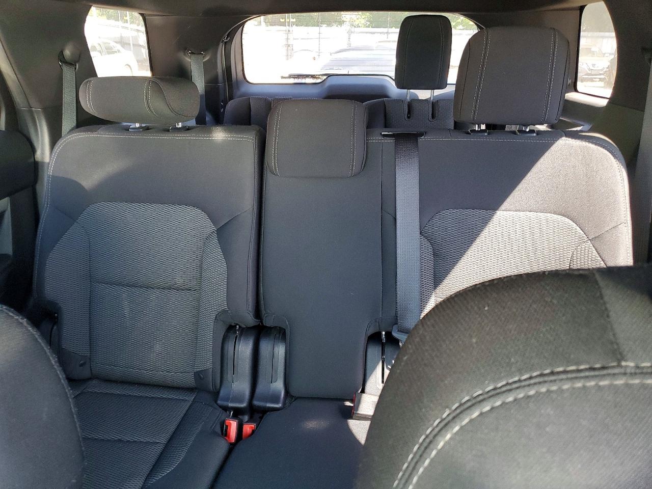 2016 FORD EXPLORER XLT photo 10
