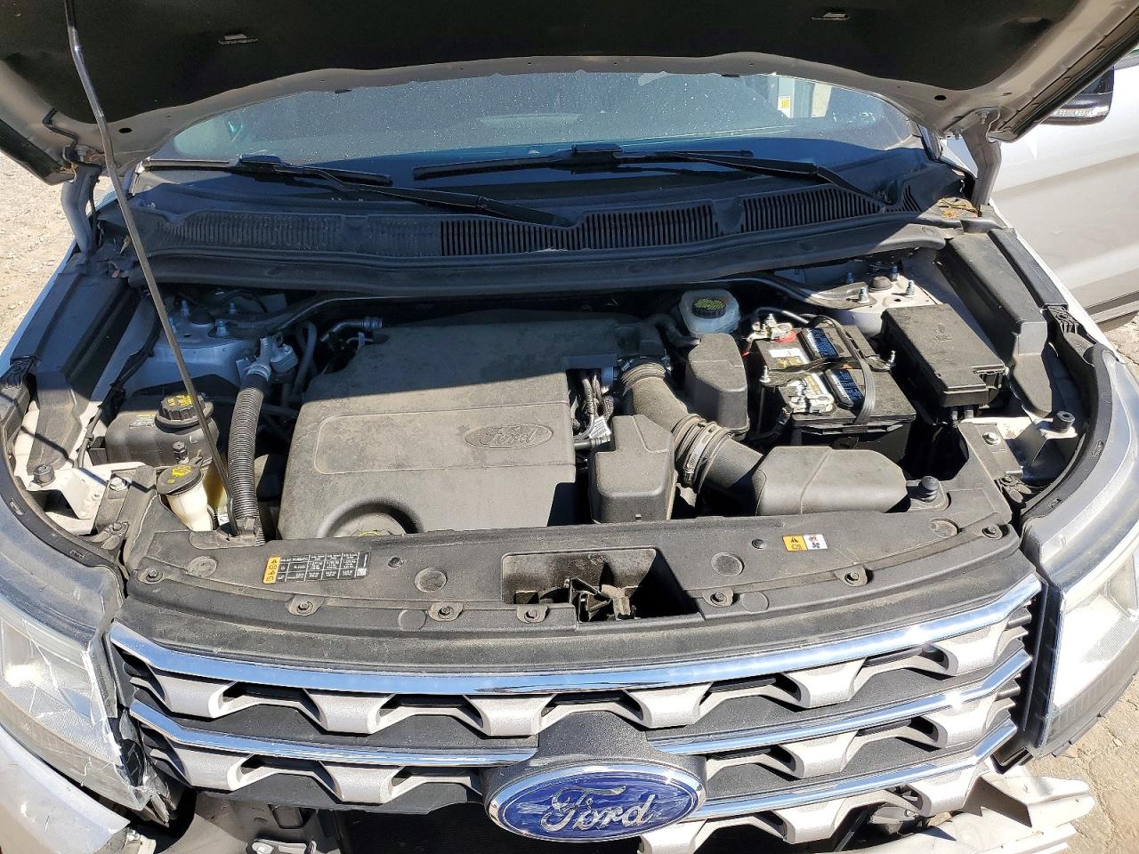 2016 FORD EXPLORER XLT photo 12