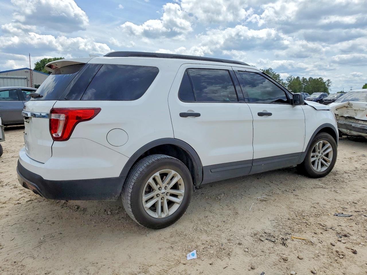 2017 FORD EXPLORER photo 5