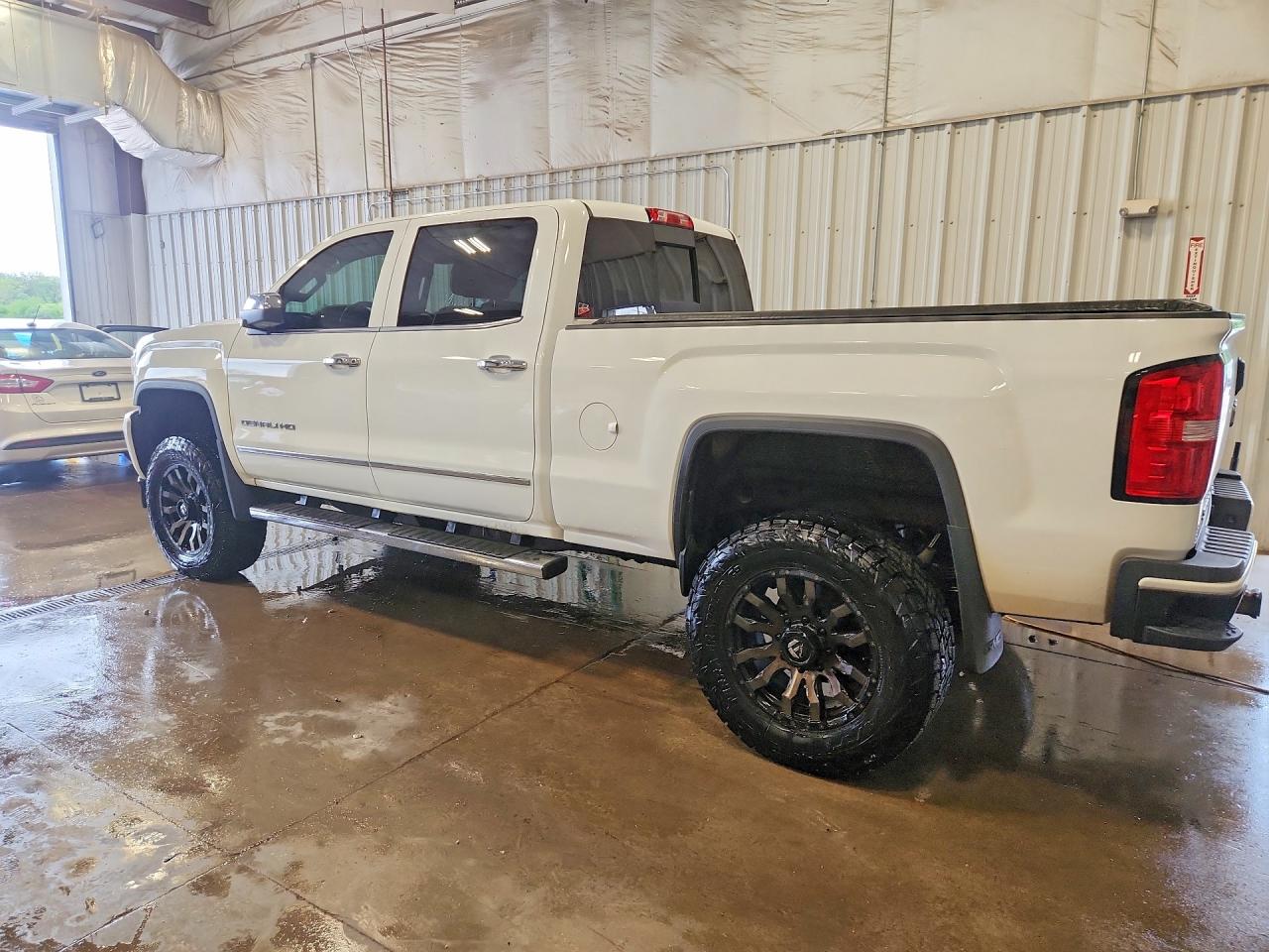 2015 GMC SIERRA K2500 DENALI photo 3