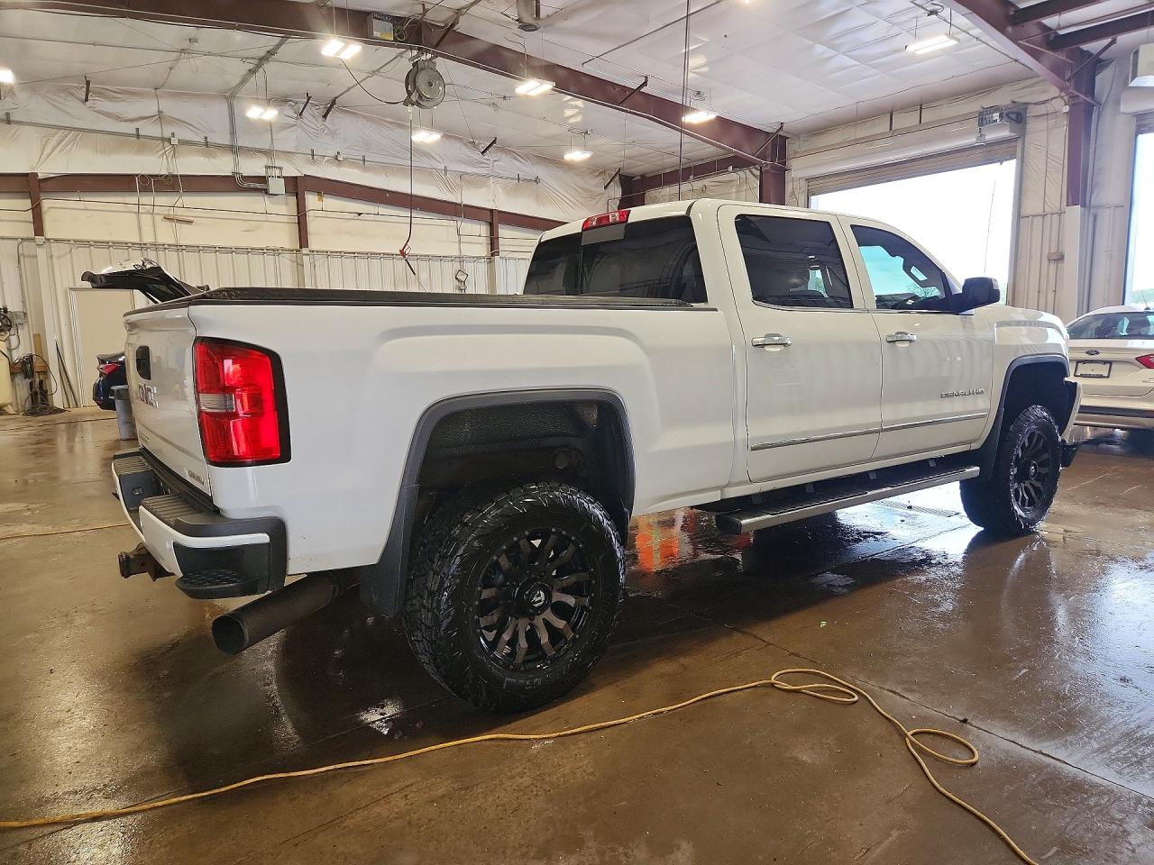 2015 GMC SIERRA K2500 DENALI photo 5