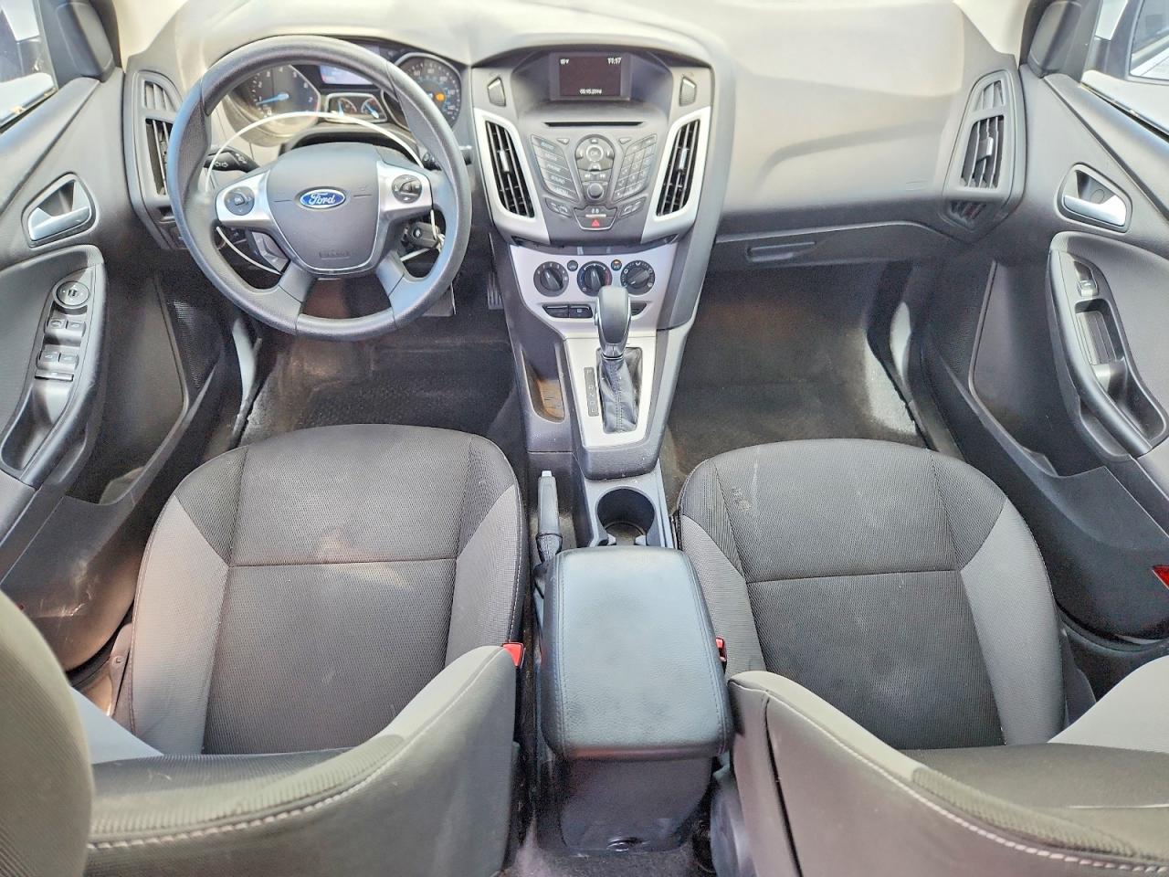 2014 FORD FOCUS SE photo 22