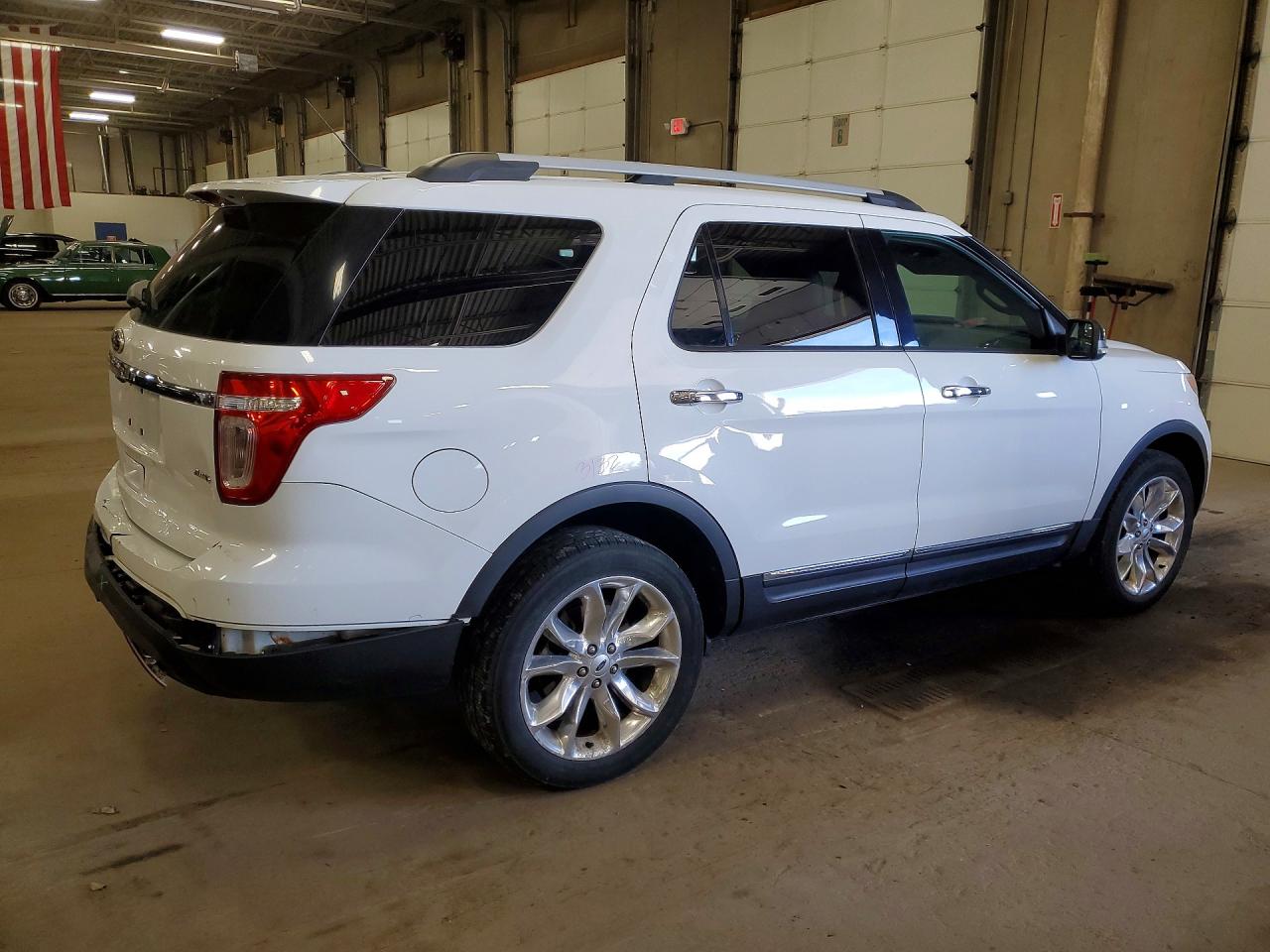 2013 FORD EXPLORER XLT photo 5