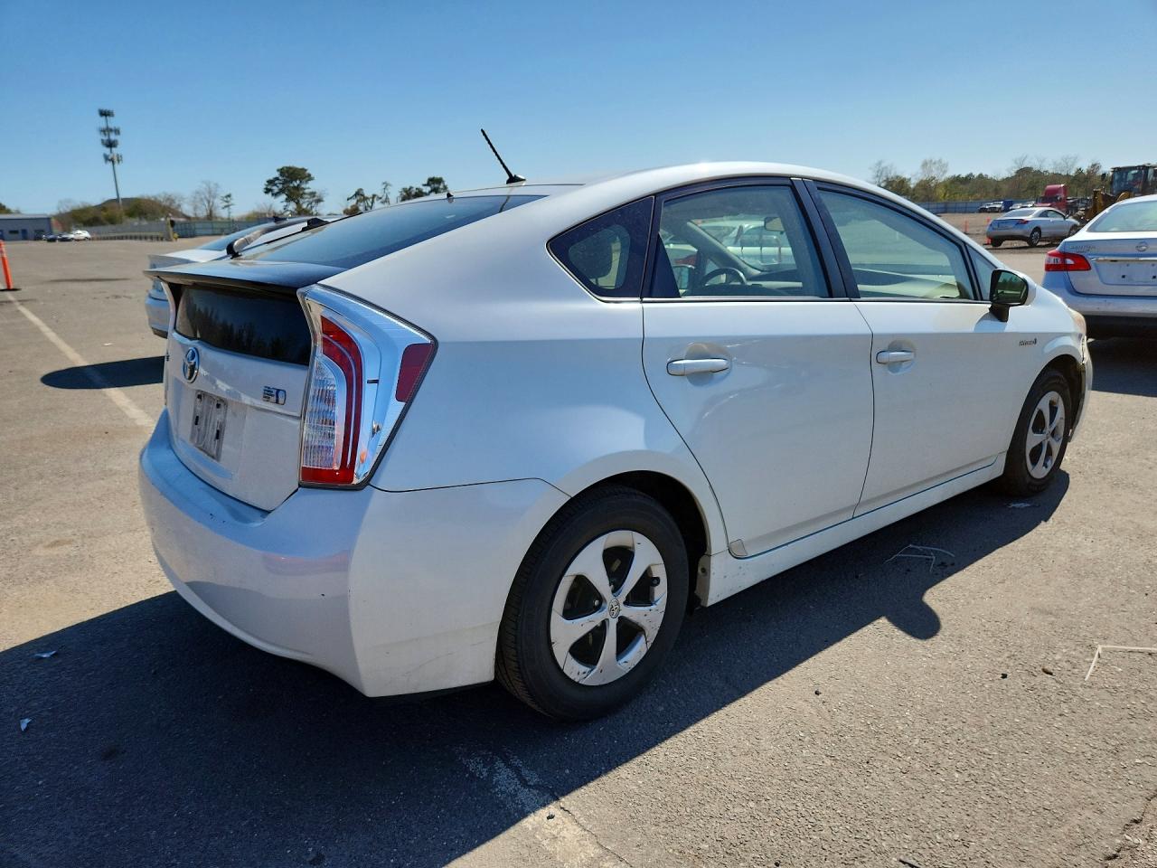 2015 TOYOTA PRIUS photo 7