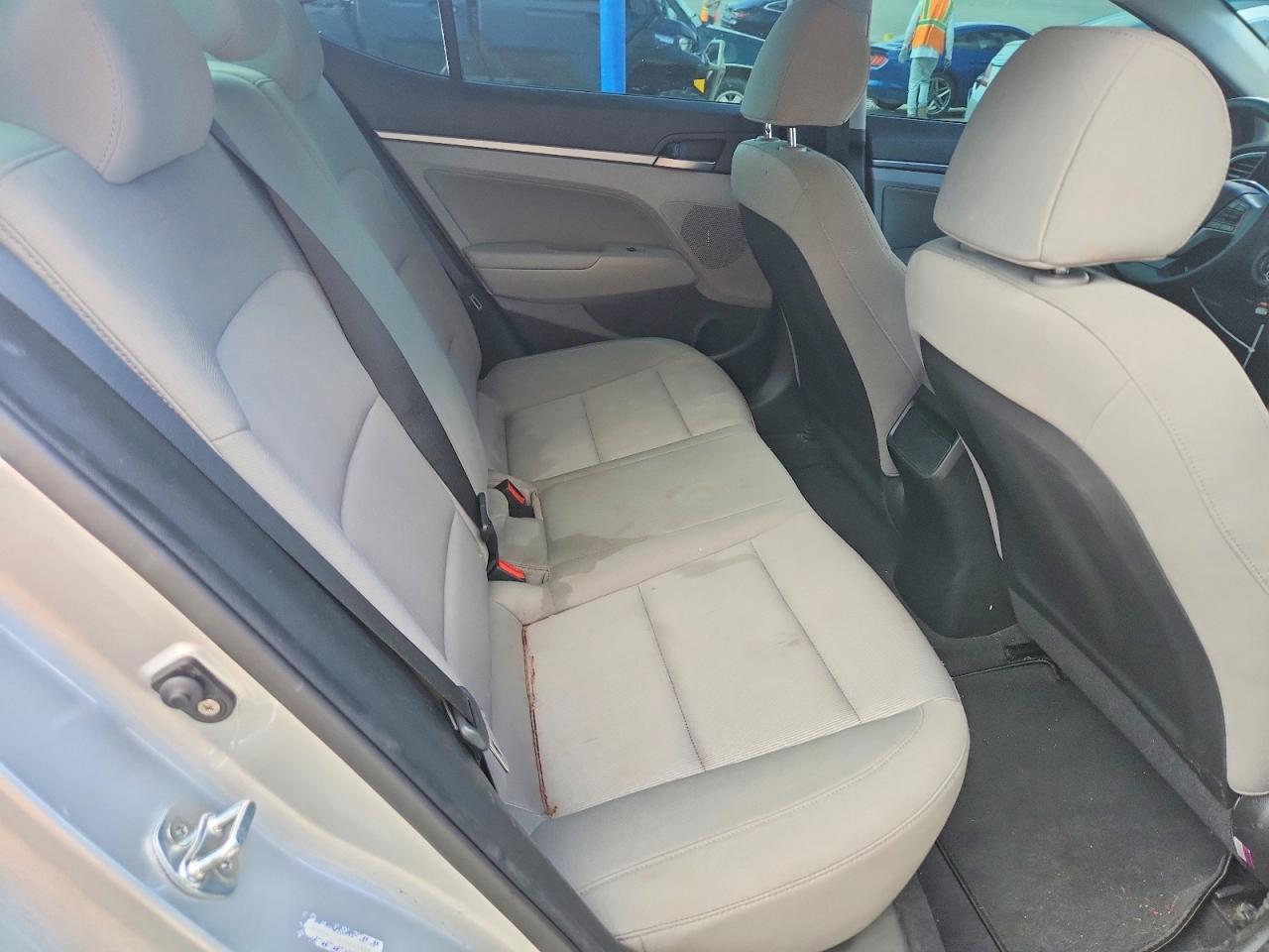 2018 HYUNDAI ELANTRA SEL photo 10