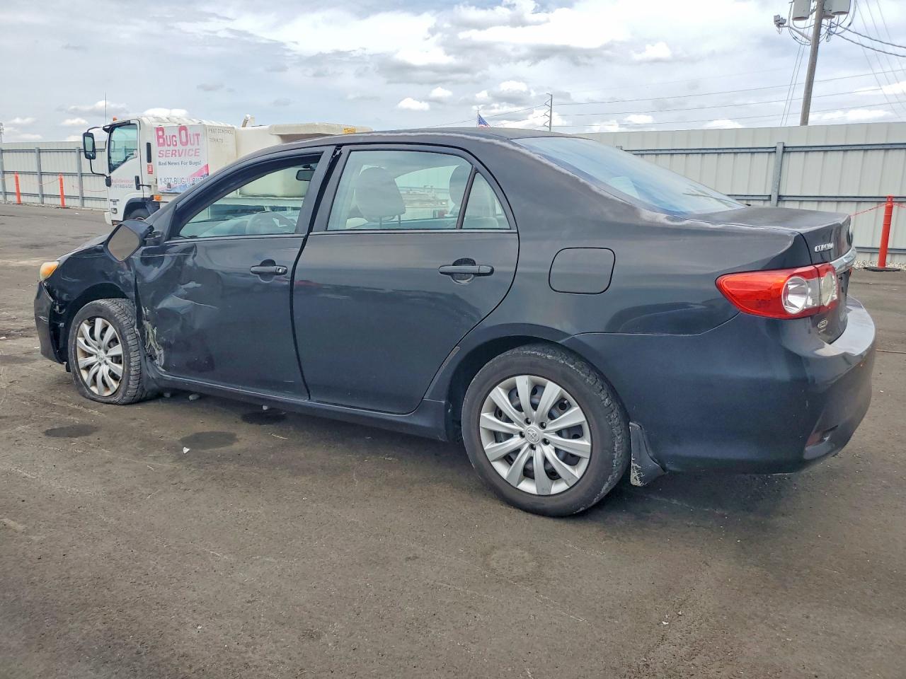 2012 TOYOTA COROLLA LE photo 4