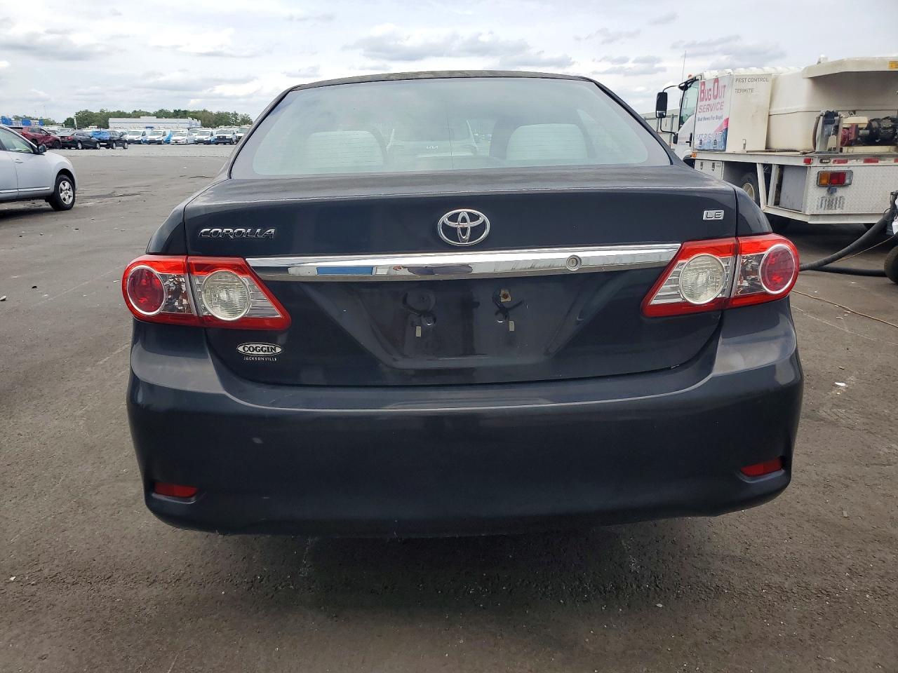 2012 TOYOTA COROLLA LE photo 16