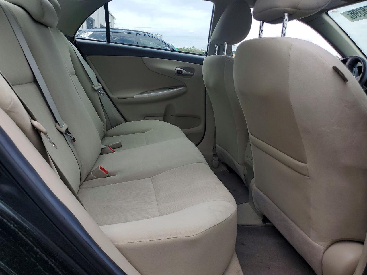 2012 TOYOTA COROLLA LE photo 28