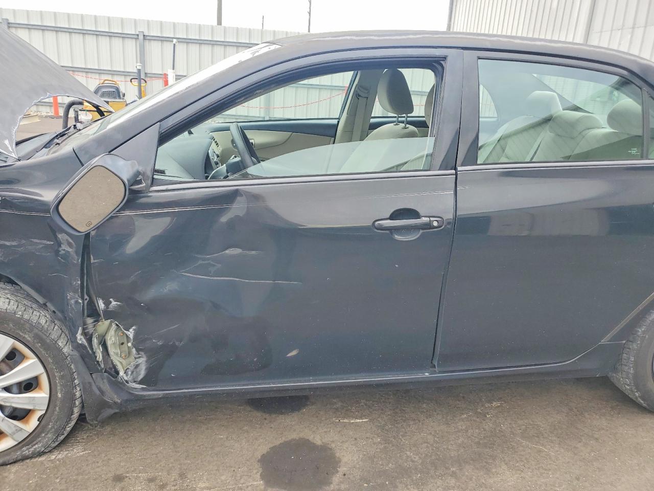 2012 TOYOTA COROLLA LE photo 19