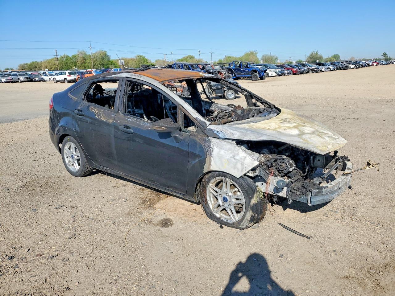 2019 FORD FIESTA SE photo 4