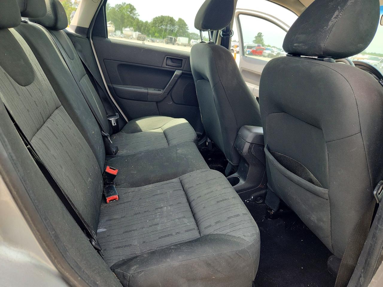2009 FORD FOCUS SE photo 10