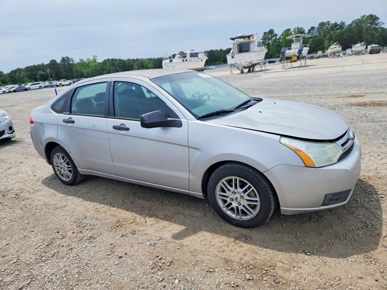 2009 FORD FOCUS SE photo 4