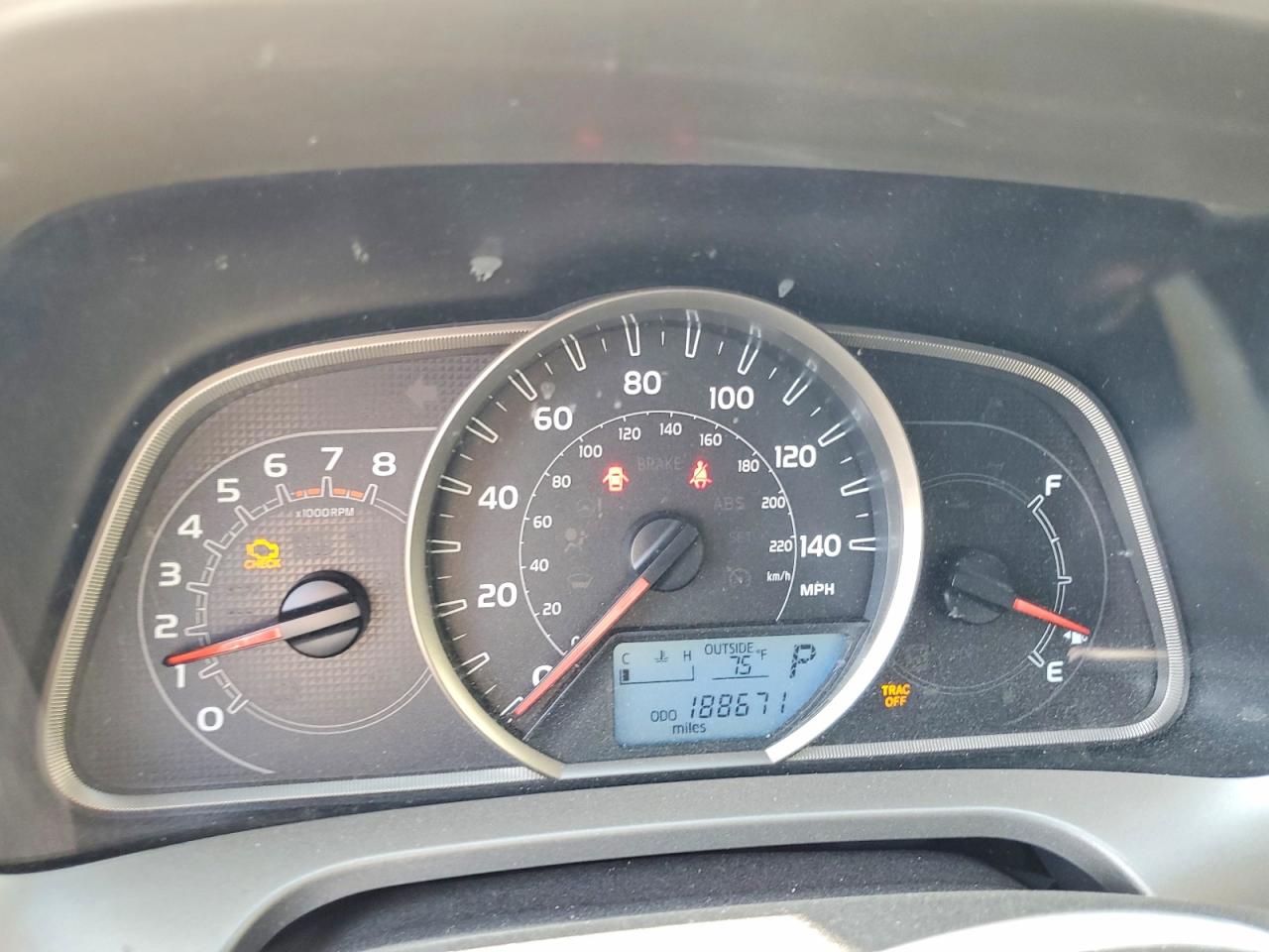 2015 TOYOTA RAV4 XLE photo 25