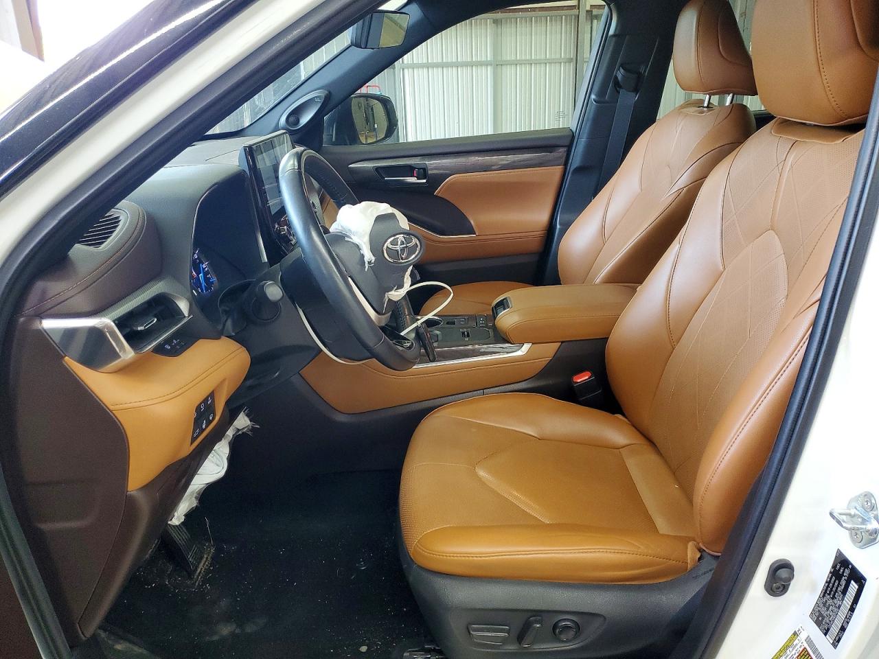 2022 TOYOTA HIGHLANDER HYBRID PLATINUM photo 13