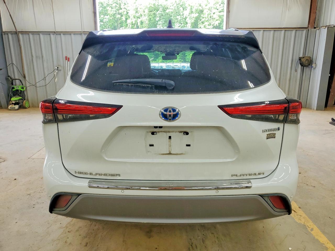 2022 TOYOTA HIGHLANDER HYBRID PLATINUM photo 11