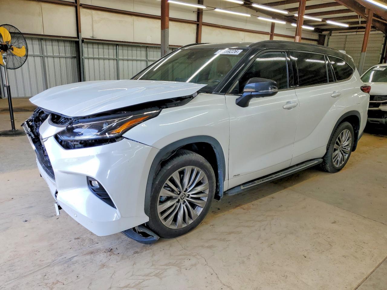 2022 TOYOTA HIGHLANDER