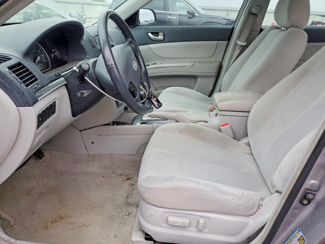 2008 HYUNDAI SONATA GLS photo 13